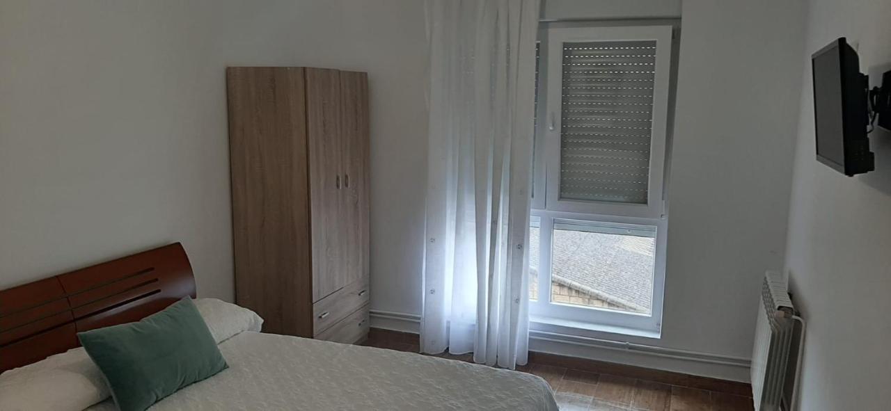 Alojamiento Casa Leon Santoña Extérieur photo