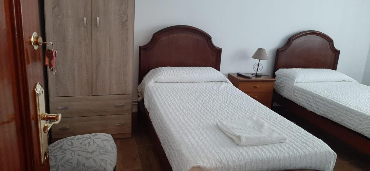 Alojamiento Casa Leon Santoña Extérieur photo