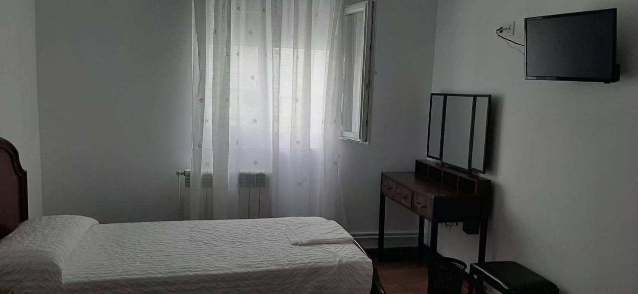 Alojamiento Casa Leon Santoña Extérieur photo