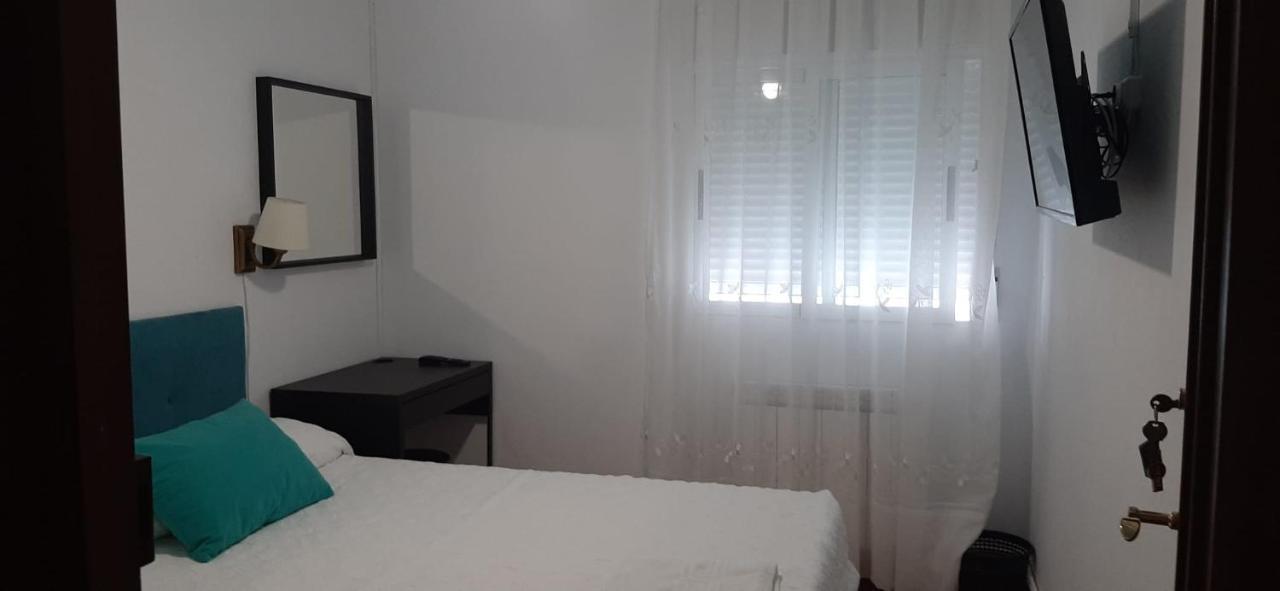 Alojamiento Casa Leon Santoña Extérieur photo