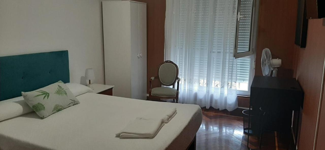Alojamiento Casa Leon Santoña Extérieur photo